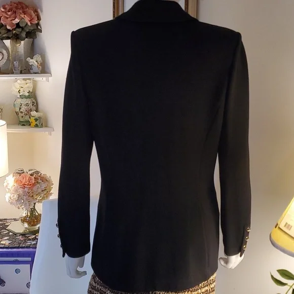 St. John Basics 2-Button Black Blazer in Classic Santana Knit, Size 8 - Picture 7 of 12